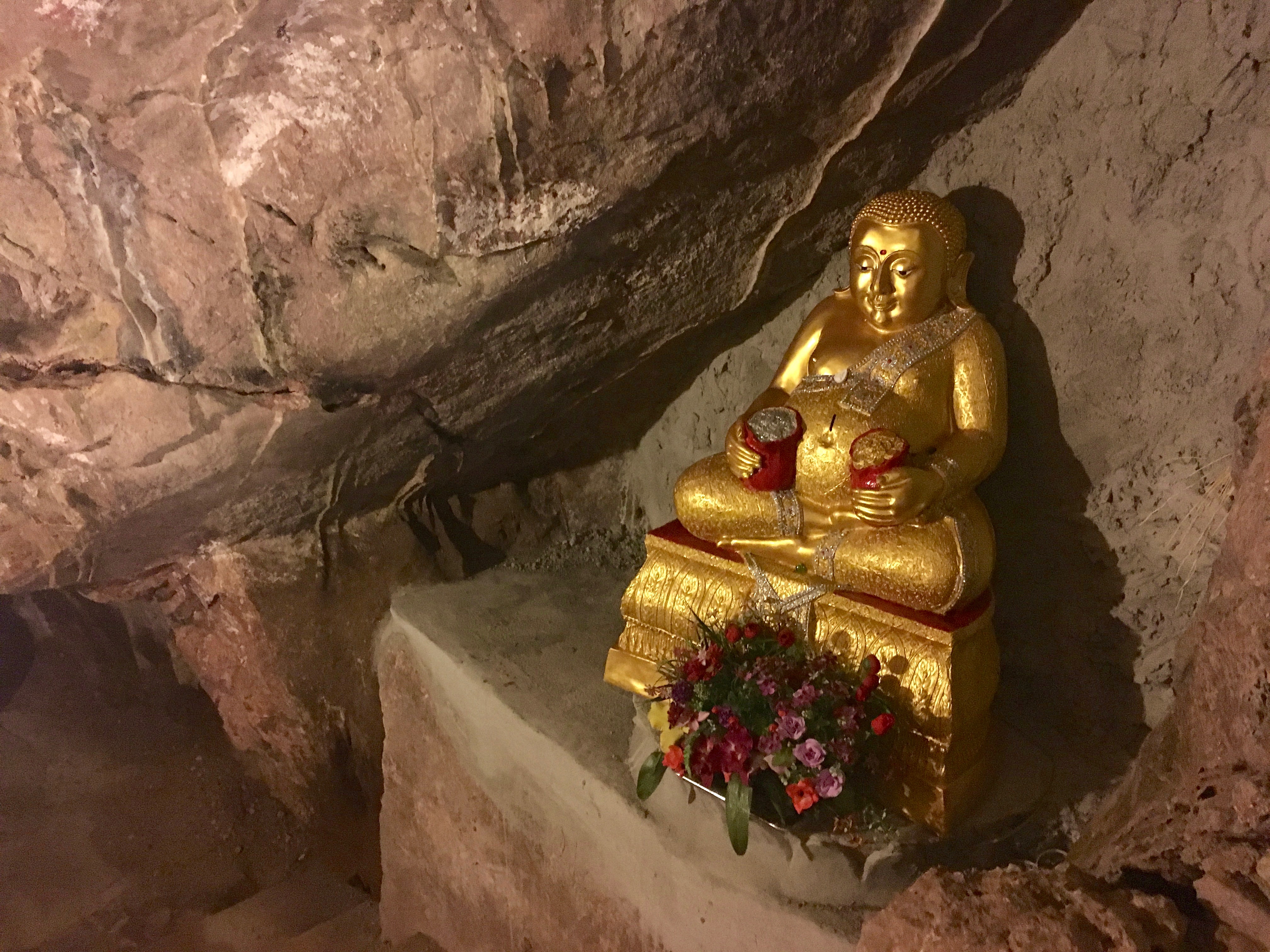 Chiang Dao Cave-Buddha Statue